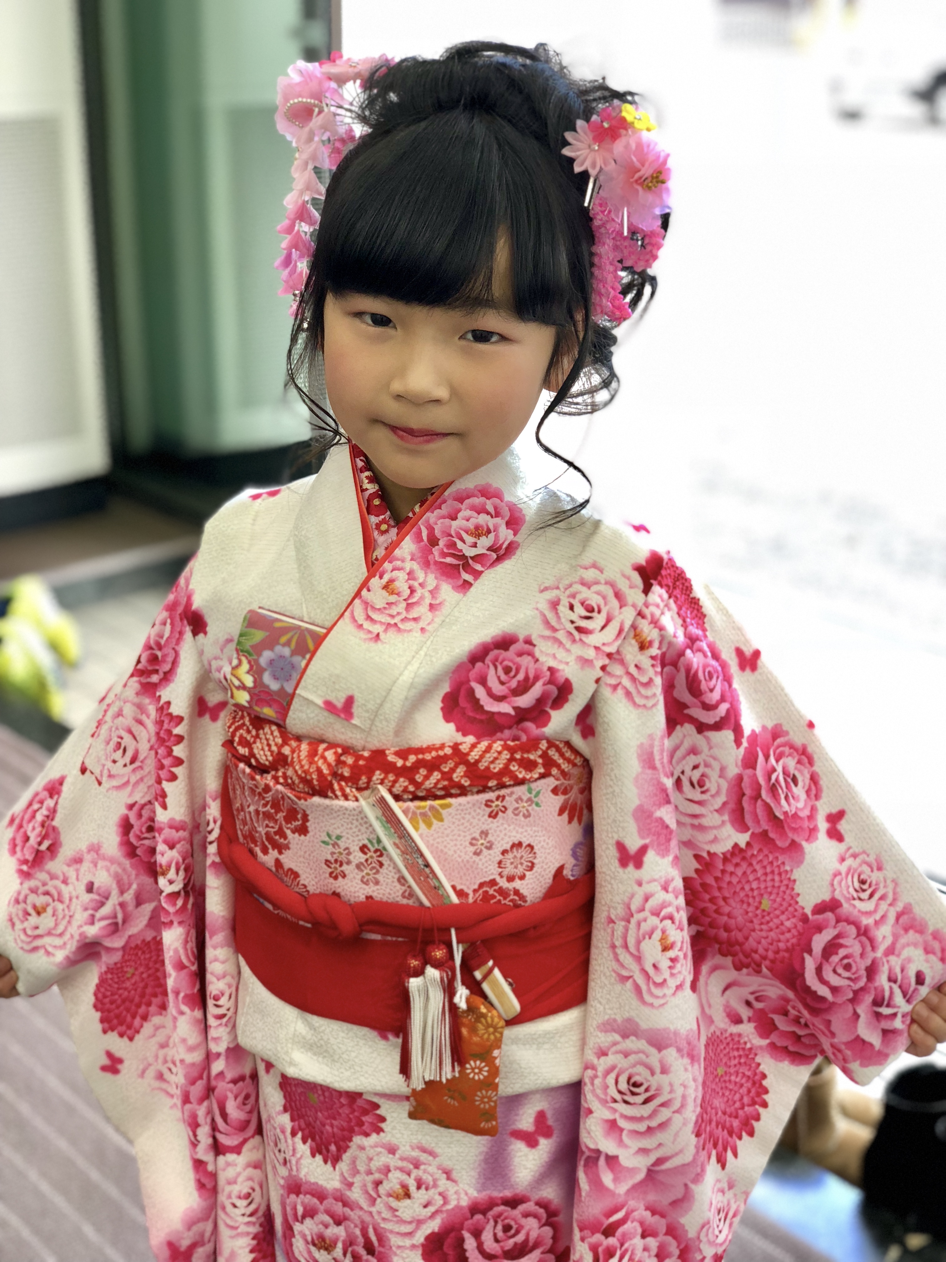 七五三 今年最後の七五三参りのお嬢様 ブライダルおりづる 貸衣装 レンタル衣装